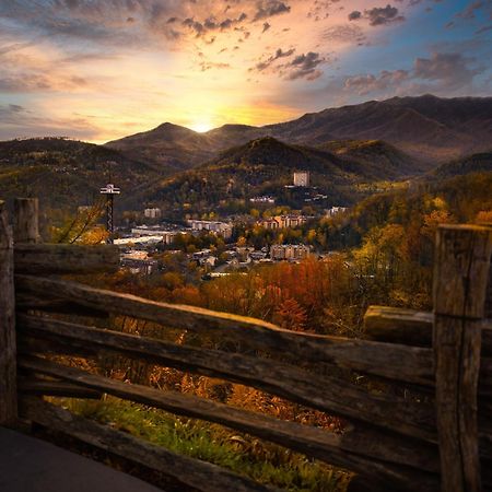 Three Bears Den, Hot Tub, Pool Table, Pool Access, 1089 Free Tickets Each Paid Day, Dollywood Inclu Vila Gatlinburg Exterior foto
