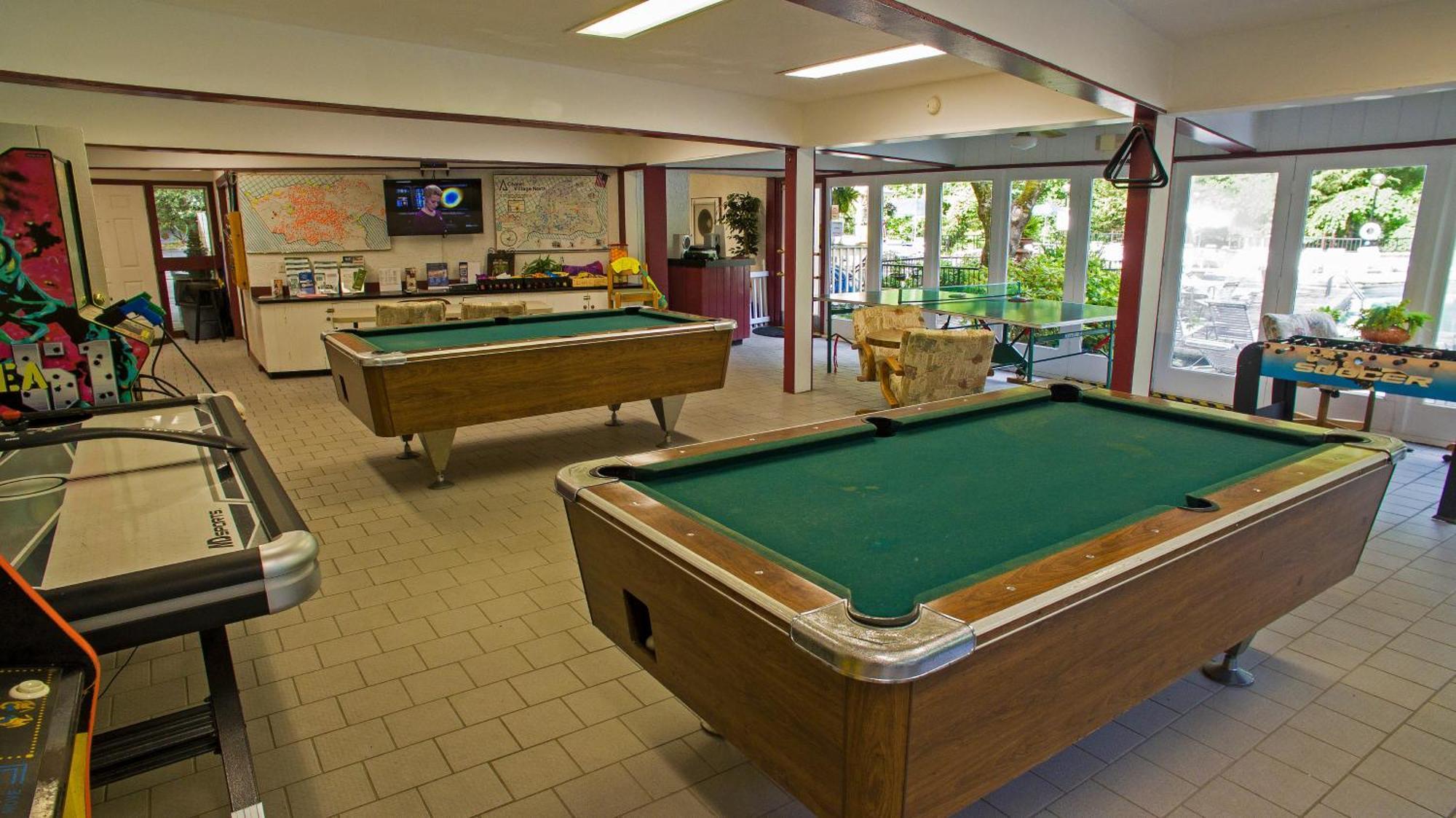 Three Bears Den, Hot Tub, Pool Table, Pool Access, 1089 Free Tickets Each Paid Day, Dollywood Inclu Vila Gatlinburg Quarto foto
